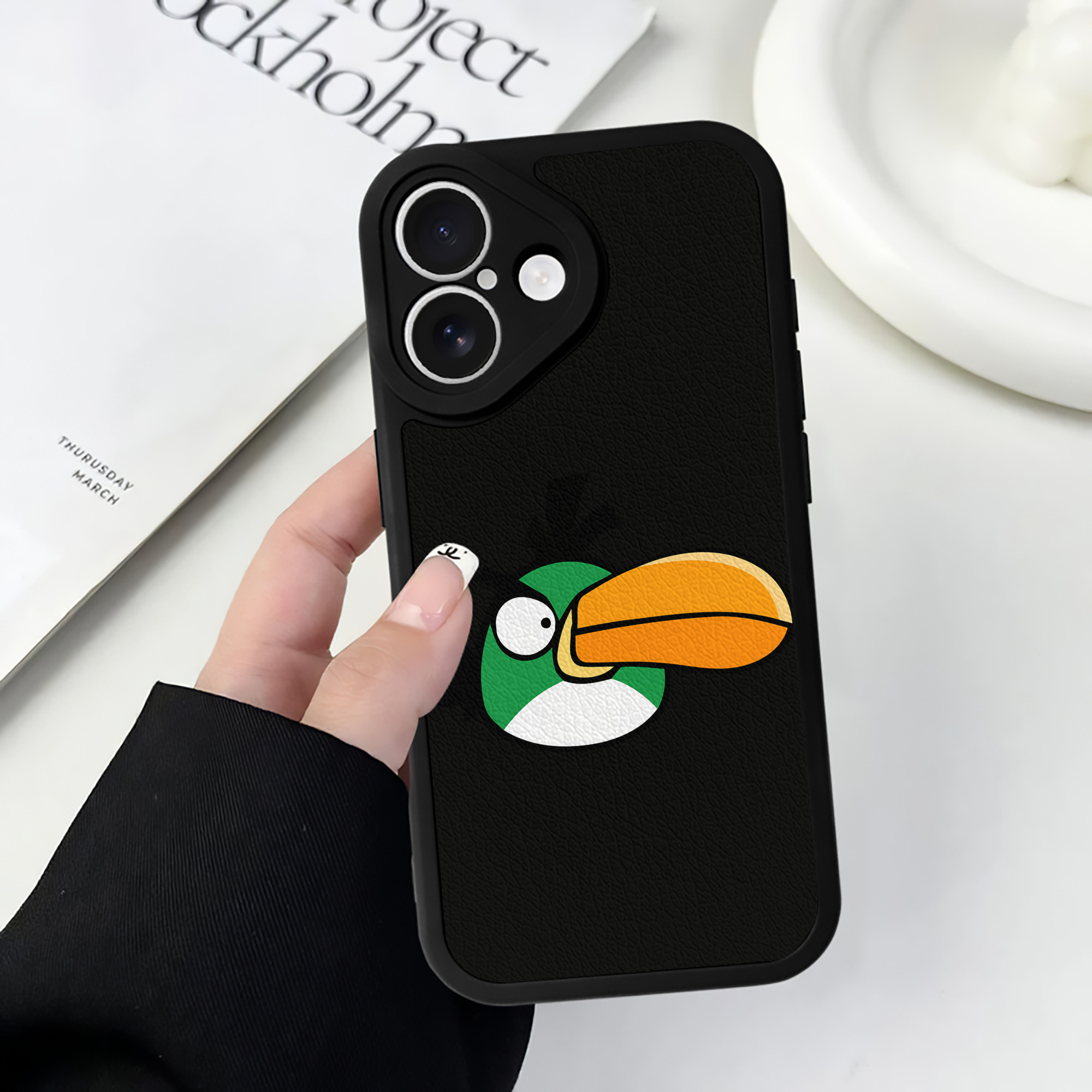 （画像用） Angry Birds アングリーバード 【iPhone 16シリーズ対応】シリコンスマホケース（レザー調） 材質：シリコン